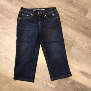 Girl’s Justice size 10R denim capris